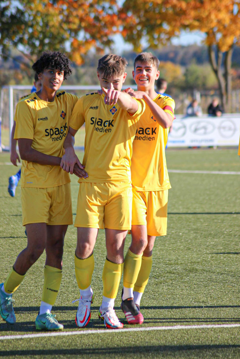 Sponsoring der U17 der TuS Koblenz durch Spack! Medien